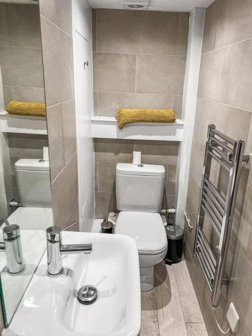Cosy 1-Bdr W/ Free Parking In Central Reading Bagian luar foto