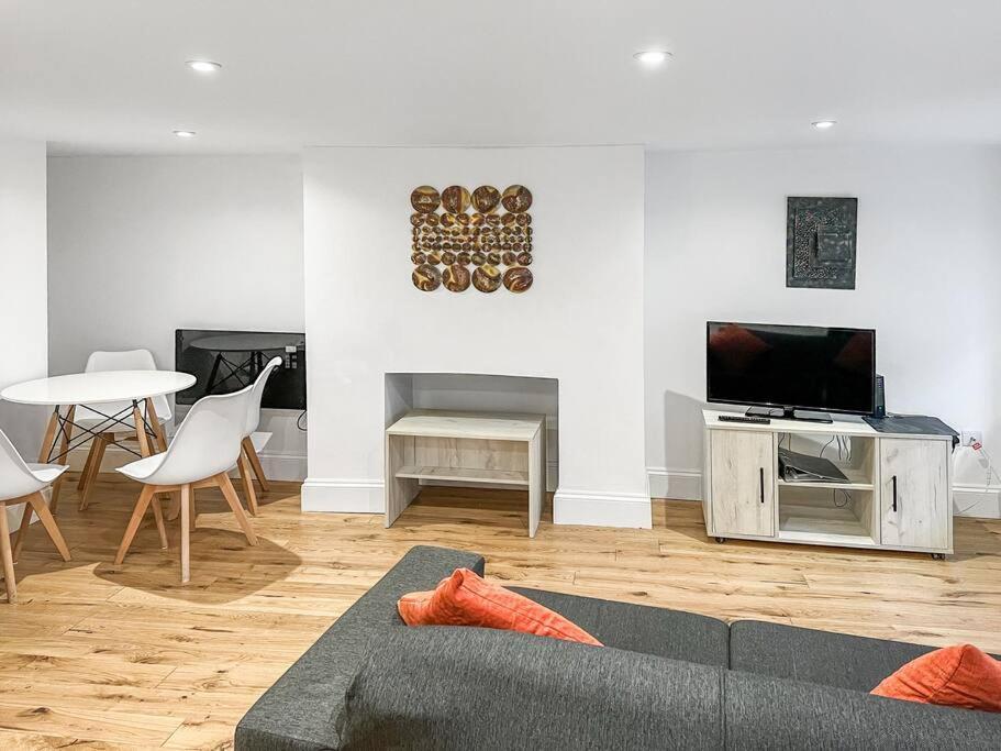 Cosy 1-Bdr W/ Free Parking In Central Reading Bagian luar foto